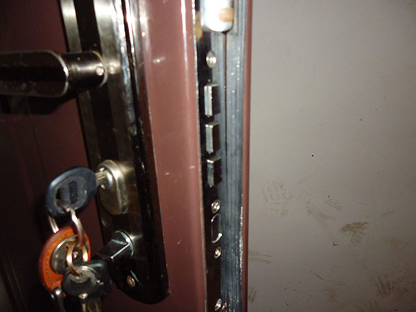 防盗门换锁芯注意事项